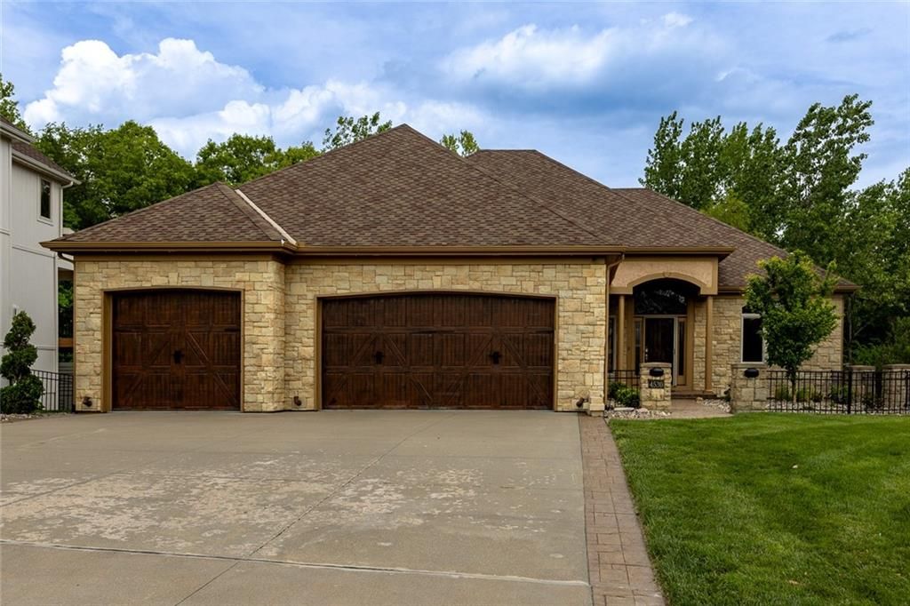 4530 Verona Drive, Riverside, MO 64150