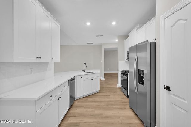 15910 DELICATE ARCH Avenue, Jacksonville, FL 32234