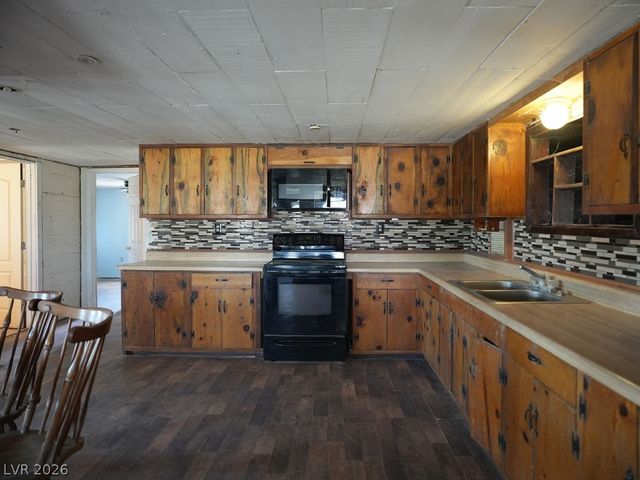 4031 Moapa Street, Pahrump, NV 89048