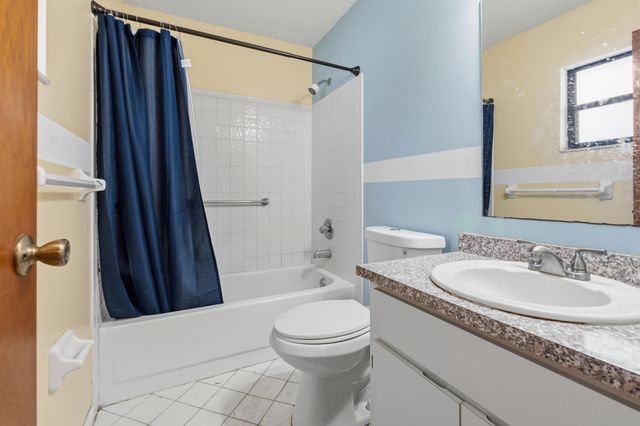 2907 N Lancaster Road, Avon Park, FL 33825