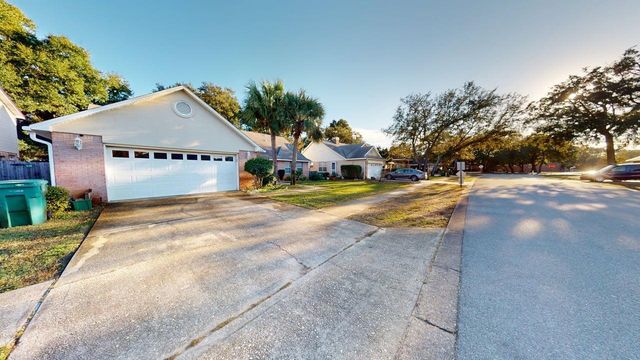 855 Mande Court, Shalimar, FL 32579