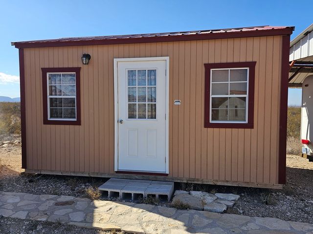 810 Abandon Ave, Terlingua, TX 79852