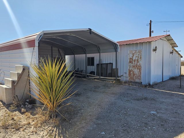 810 Abandon Ave, Terlingua, TX 79852
