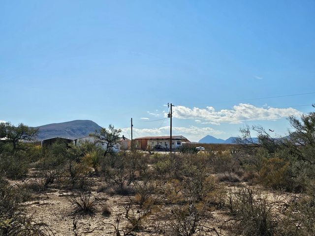 810 Abandon Ave, Terlingua, TX 79852