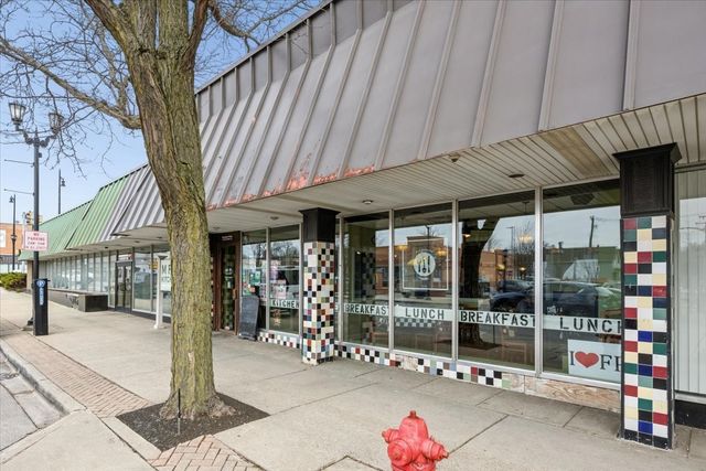 7521 Madison Street, Forest Park, IL 60130