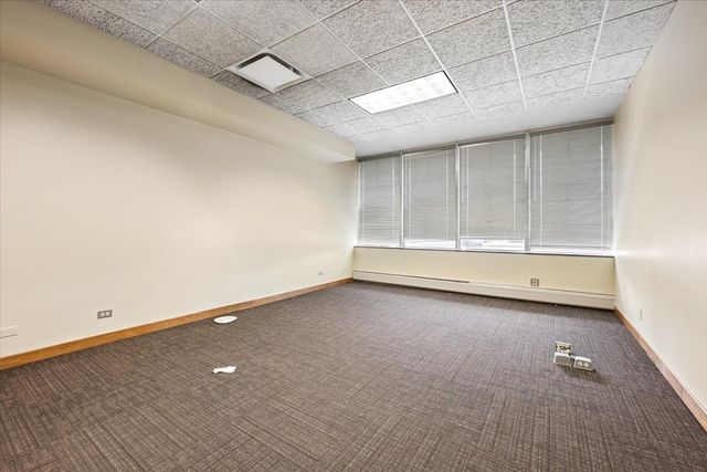 7521 Madison Street, Forest Park, IL 60130