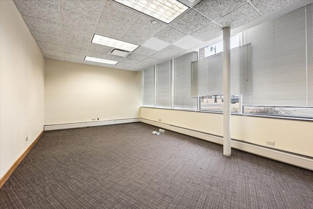 7521 Madison Street, Forest Park, IL 60130