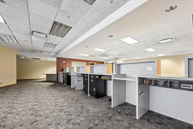 7521 Madison Street, Forest Park, IL 60130