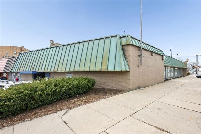 7521 Madison Street, Forest Park, IL 60130