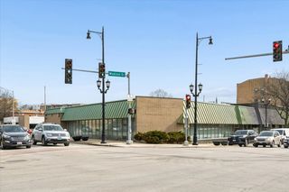 7521 Madison Street, Forest Park, IL 60130