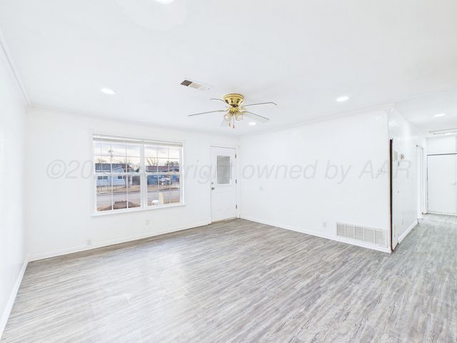 2720 S HIGHLAND Street, Amarillo, TX 79103