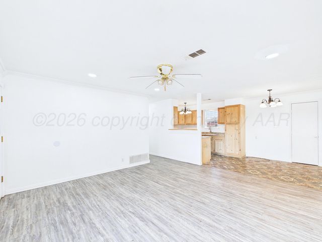 2720 S HIGHLAND Street, Amarillo, TX 79103