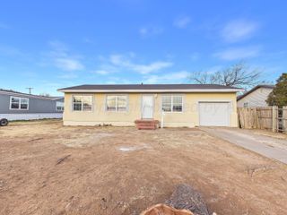 2720 S HIGHLAND Street, Amarillo, TX 79103