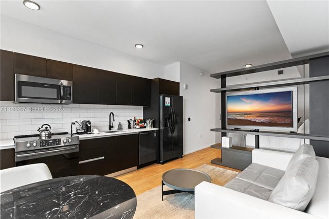 398 NE 5th St 3102, Miami, FL 33132