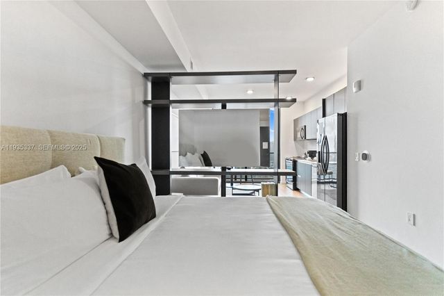 398 NE 5th St 3102, Miami, FL 33132