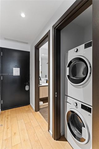 398 NE 5th St 3102, Miami, FL 33132