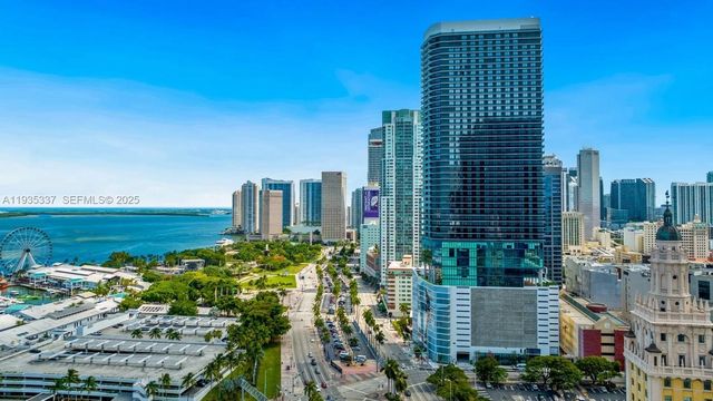 398 NE 5th St 3102, Miami, FL 33132