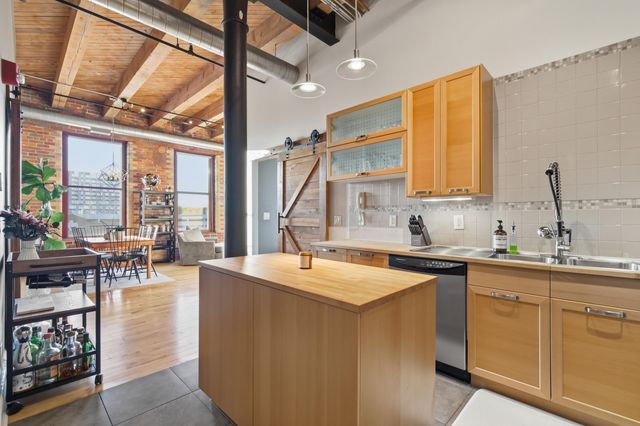 150 E Main Street, 409, Columbus, OH 43215