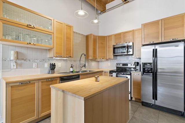 150 E Main Street, 409, Columbus, OH 43215