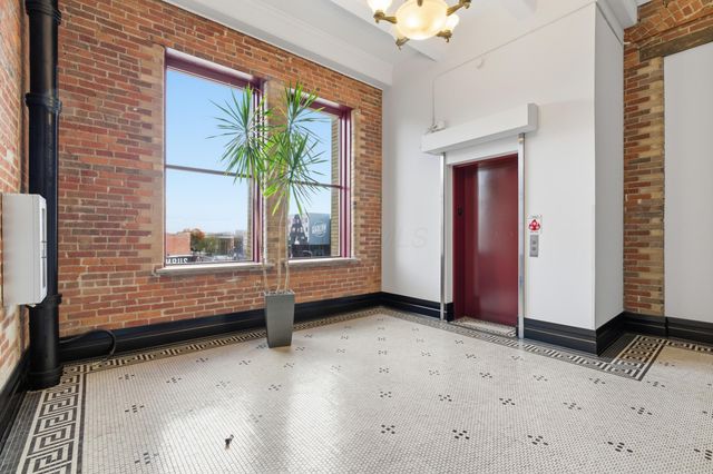 150 E Main Street, 409, Columbus, OH 43215