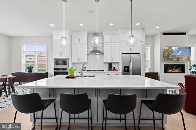 43424 GRANDMOORE ST, Ashburn, VA 20148
