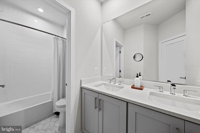 43424 GRANDMOORE ST, Ashburn, VA 20148