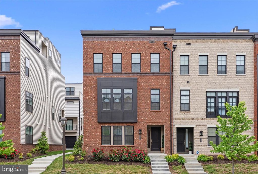 43424 GRANDMOORE ST, Ashburn, VA 20148