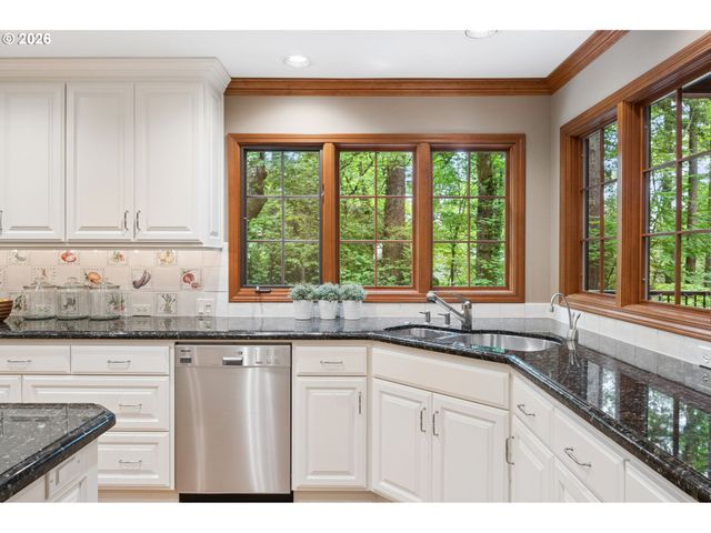 4830 Sw DOSCH PARK Ln, Portland, OR 97239
