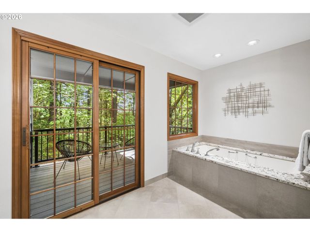 4830 Sw DOSCH PARK Ln, Portland, OR 97239