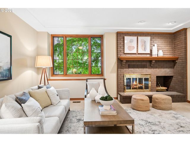 4830 Sw DOSCH PARK Ln, Portland, OR 97239