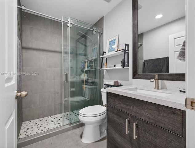 1025 Creekford Dr, Weston, FL 33326