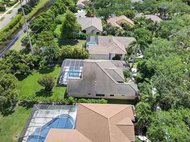1025 Creekford Dr, Weston, FL 33326