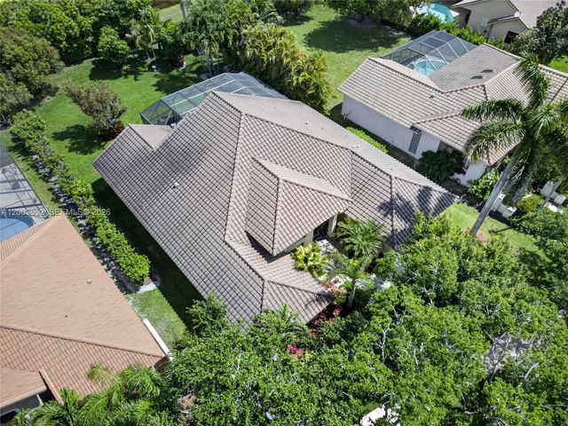 1025 Creekford Dr, Weston, FL 33326
