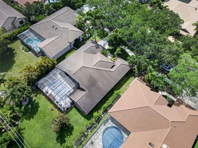 1025 Creekford Dr, Weston, FL 33326