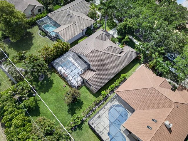 1025 Creekford Dr, Weston, FL 33326