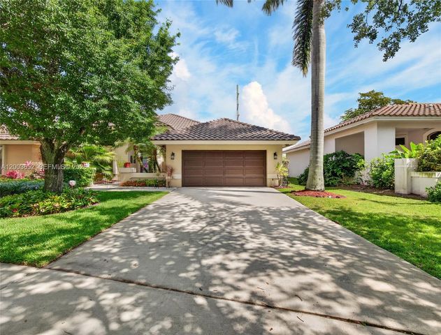 1025 Creekford Dr, Weston, FL 33326