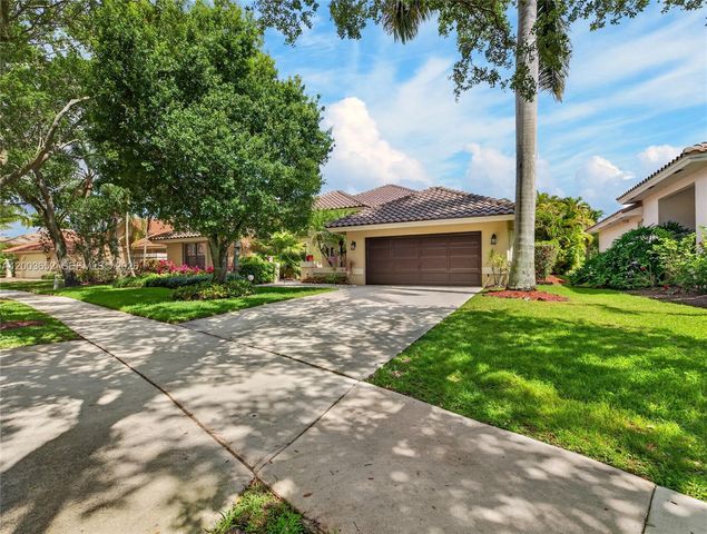 1025 Creekford Dr, Weston, FL 33326