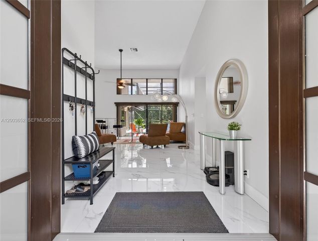 1025 Creekford Dr, Weston, FL 33326