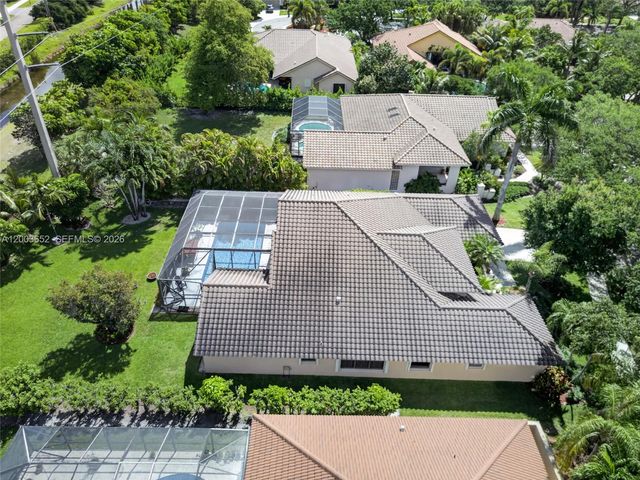 1025 Creekford Dr, Weston, FL 33326