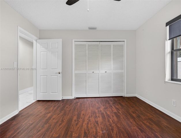 1025 Creekford Dr, Weston, FL 33326