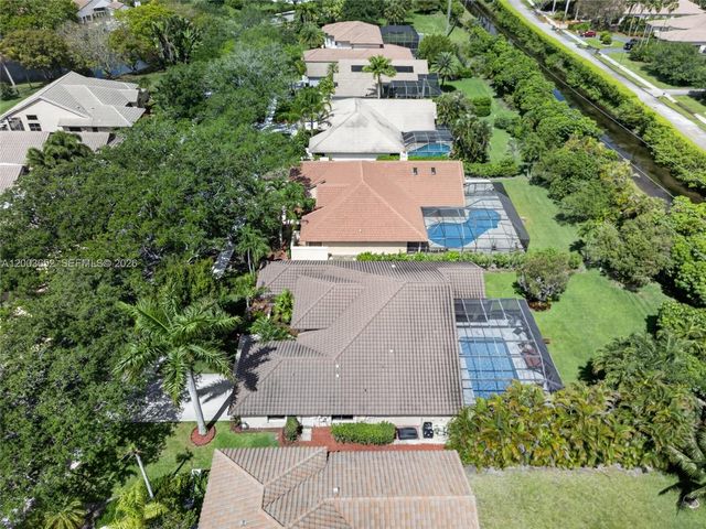 1025 Creekford Dr, Weston, FL 33326