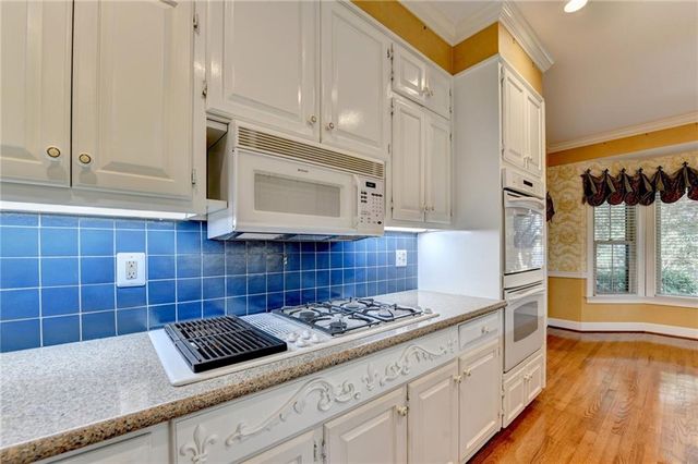 2859 Village Court, Gainesville, GA 30506