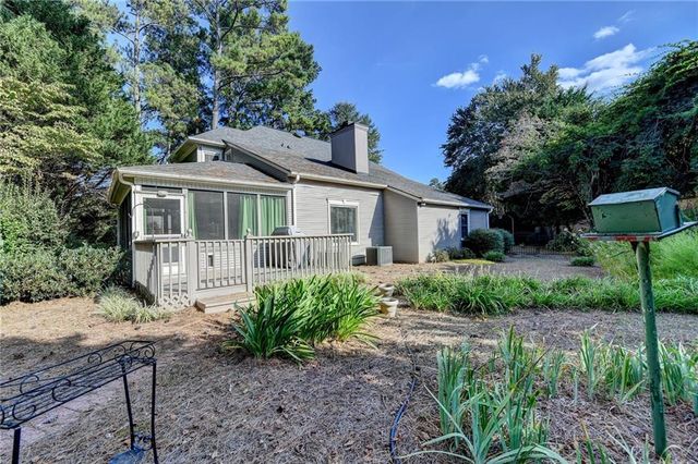 2859 Village Court, Gainesville, GA 30506