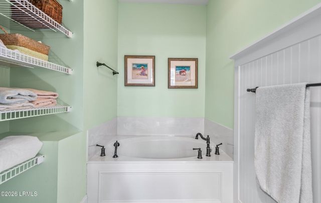 70 Lost Island Road, Beaufort, SC 29907