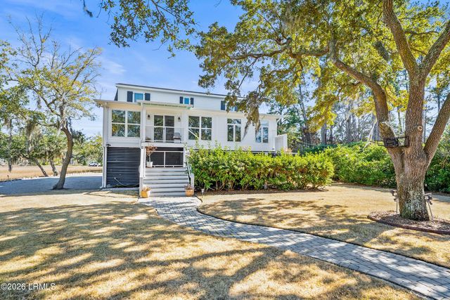 70 Lost Island Road, Beaufort, SC 29907