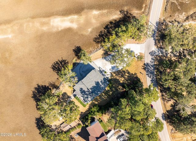 70 Lost Island Road, Beaufort, SC 29907