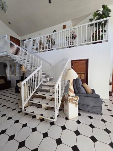 1341 E 8th Ave, Hialeah, FL 33010