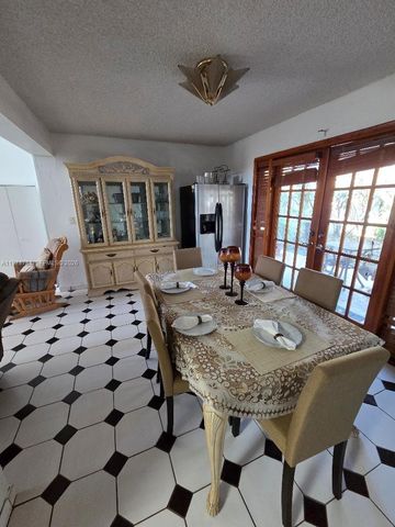 1341 E 8th Ave, Hialeah, FL 33010