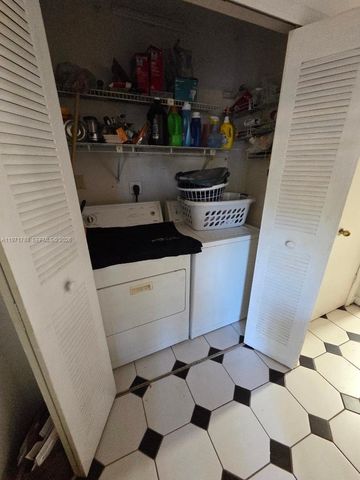 1341 E 8th Ave, Hialeah, FL 33010