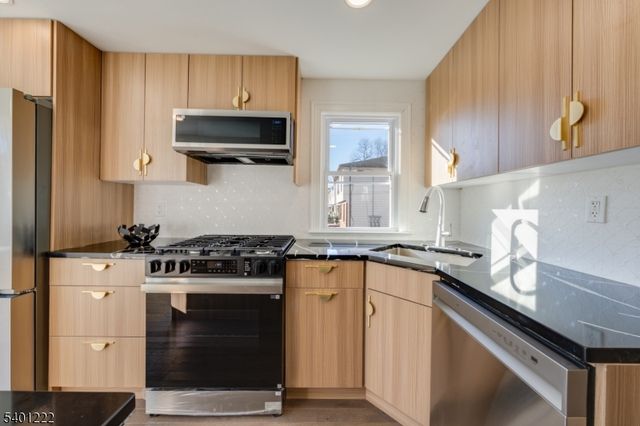 21 Lombardy Pl, Maplewood Twp., NJ 07040